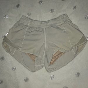 Lululemon Hotty Hot Shorts l Regular
